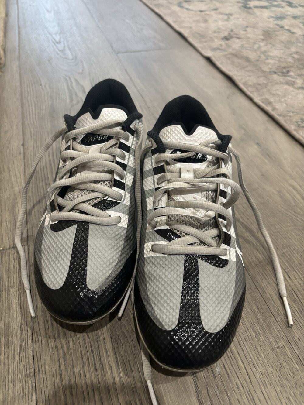 Nike Vapor Football Cleats Black/White Men's US 7 Medium (D, M)